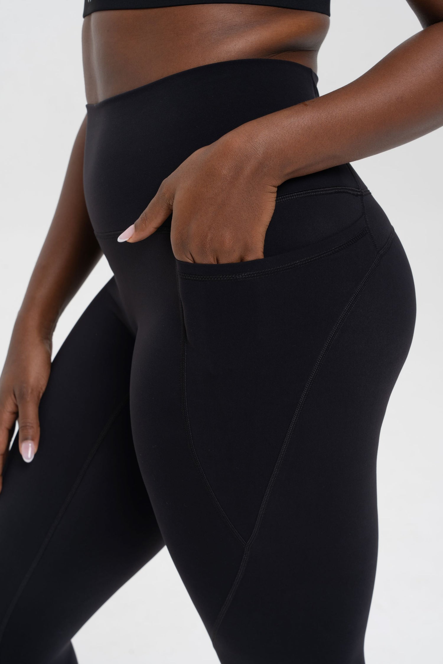 Luxe Line Leggings - Jett